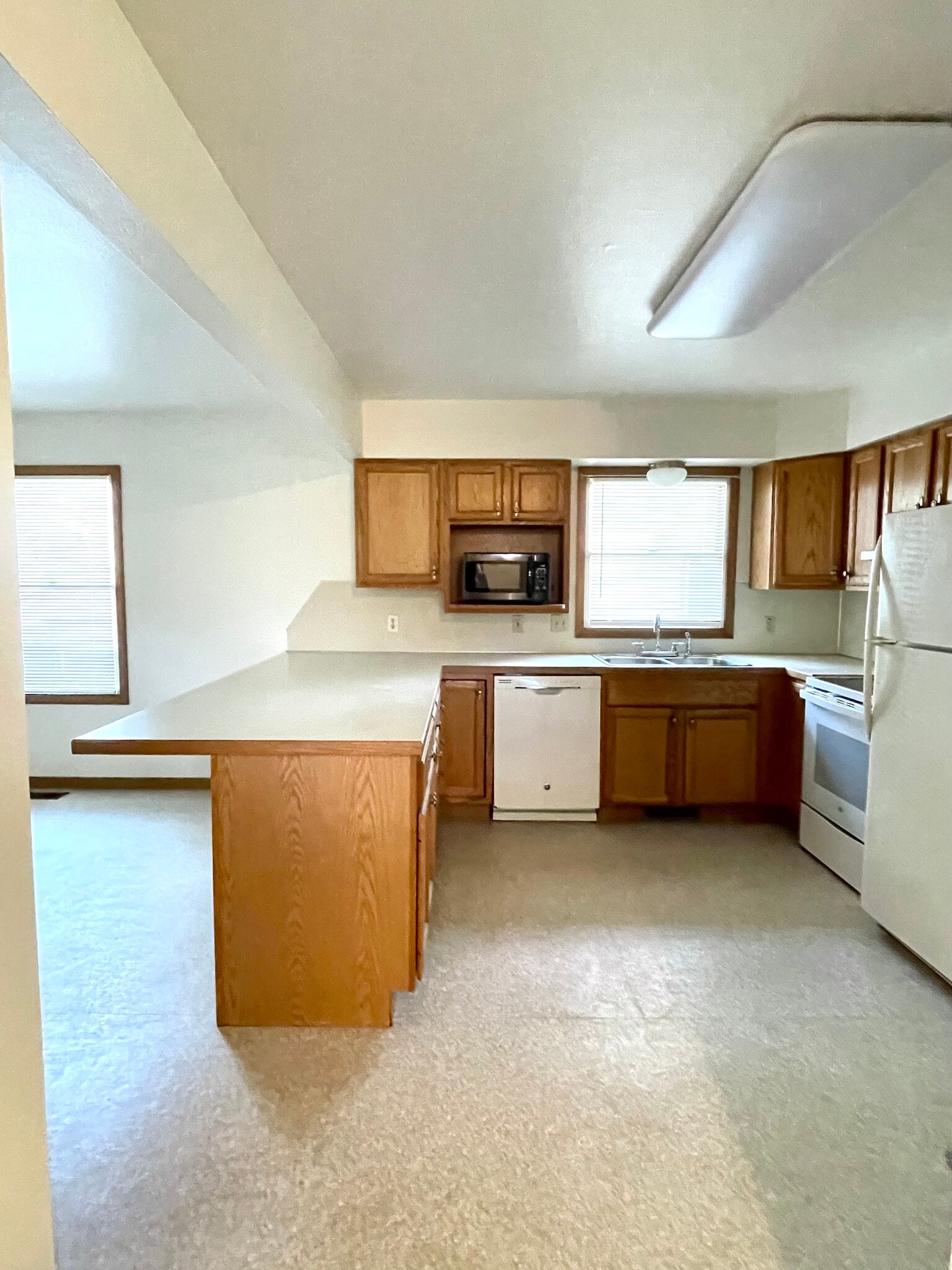 Building Photo - 1509 Manor Ln