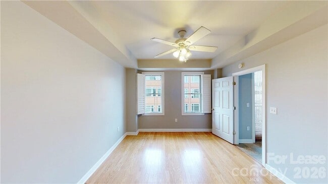 Building Photo - 718 W Trade St