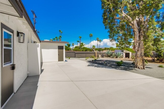 Building Photo - Charming & Upgraded San Marcos Home with Privacy and Space