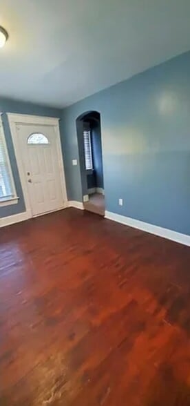 Building Photo - 2019 Newton St NE