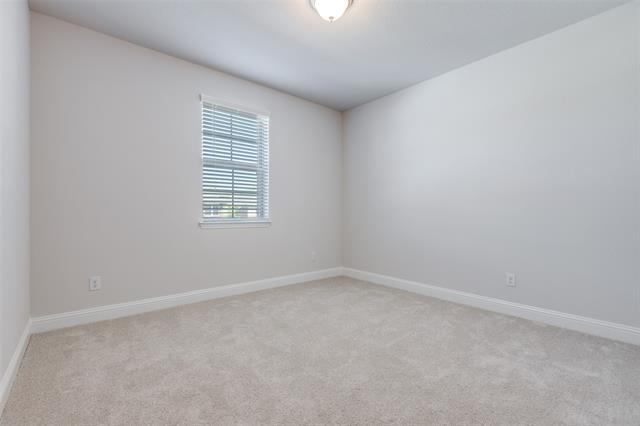 Building Photo - 3029 Hollybrook Ln