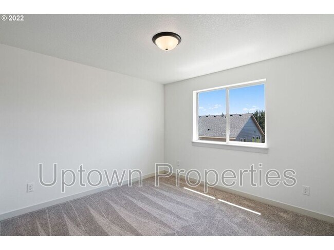 Building Photo - 2507 S Cache Cir