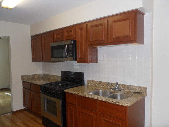 Kitchen - 1922 N 18th Ave