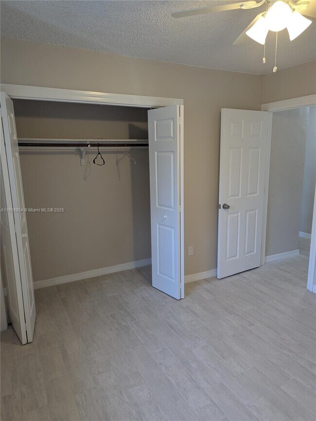 Building Photo - 1908 NW 17th St