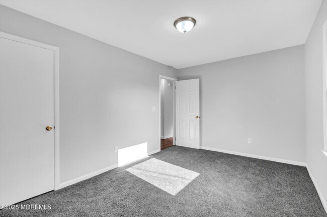 Building Photo - 879 Egret Dr
