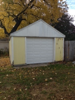 Building Photo - 3 Bedroom Home with White Picket Fence on ...