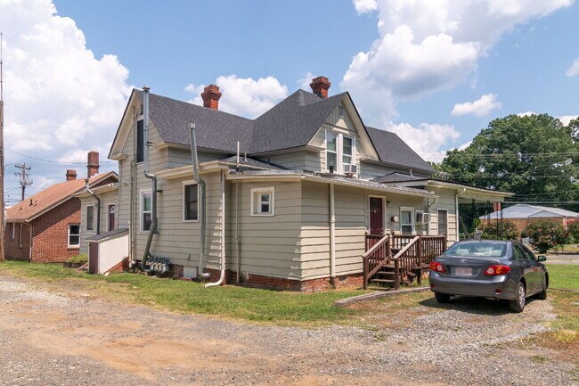 Building Photo - 1417 Watts St