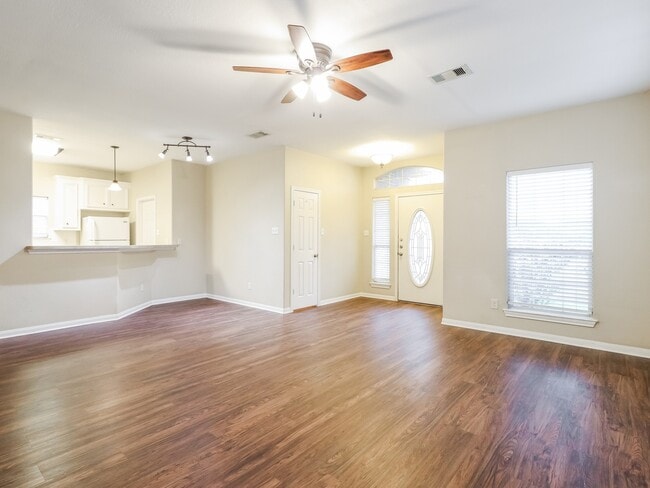 Building Photo - 13541 Lake Breeze Ln