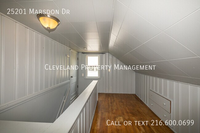 Building Photo - 25201 Marsdon Dr