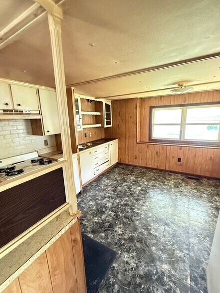 Building Photo - 1404 Rumbaugh Ln
