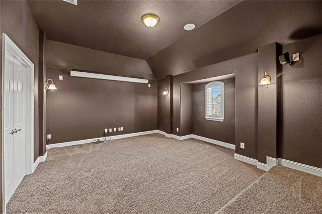 Building Photo - 765 Philmont Rd