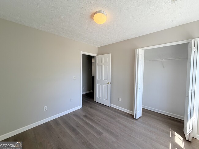 Building Photo - 3145 Waterplace Cove