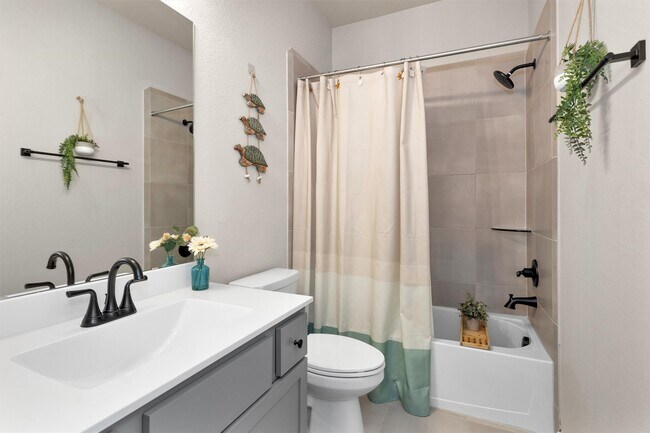 Building Photo - 579 Longleaf Pine Dr