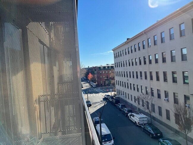 Building Photo - 257 Northampton St