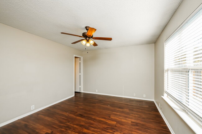 Building Photo - 3309 Teasbend Ct