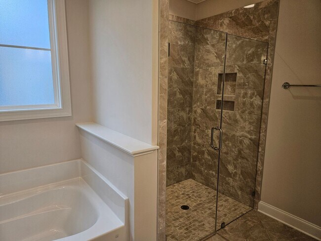 Building Photo - Unfurnished 4 bedroom, 3.5 bath Hampstead home in Magnolia Reserves Community