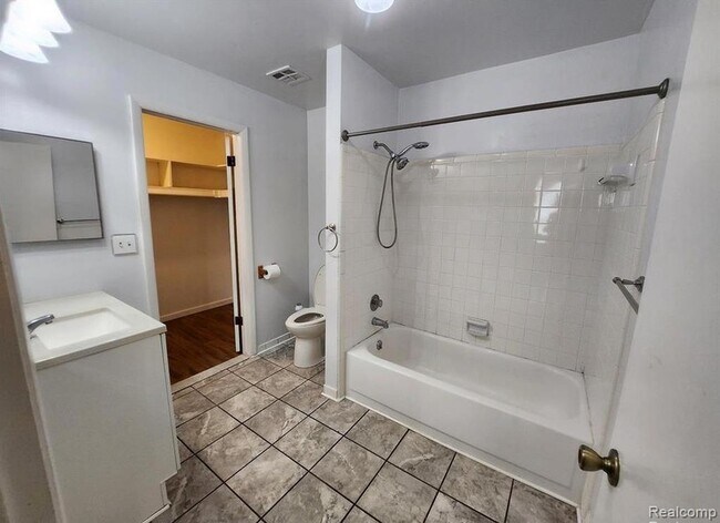 Building Photo - 31573 Green Meadow Ln