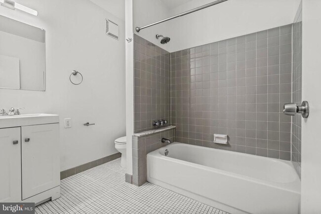 Building Photo - 120 N 3rd St