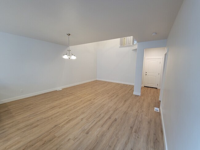 Building Photo - 1455 N 3860 W