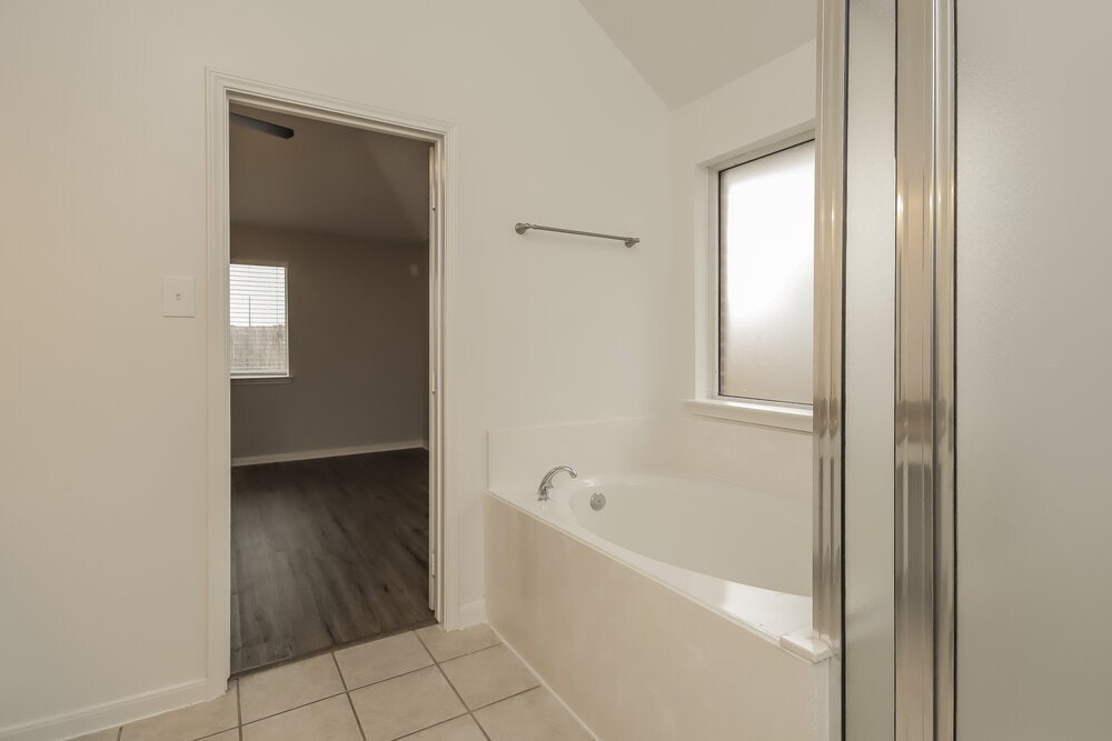 Building Photo - 302 Cedar Branch Dr