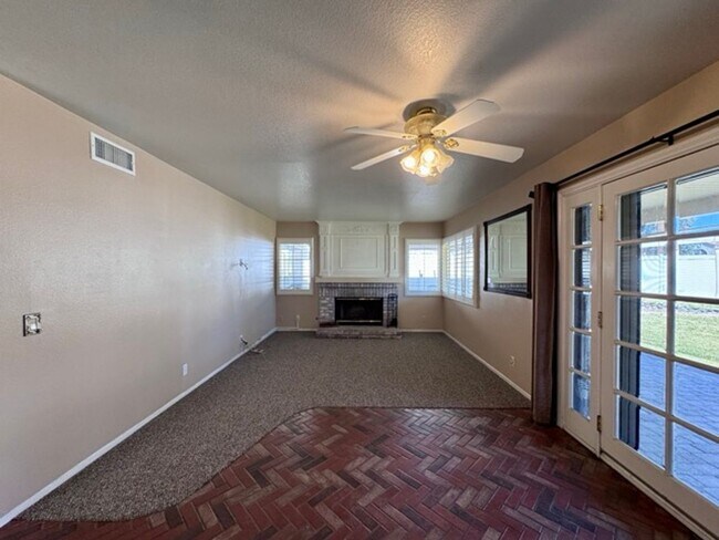 Building Photo - Spacious 5 Bedroom Home in Menifee Lakes with a 3 Car Garage for Lease!