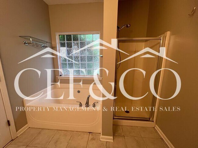 Building Photo - Spacious 3-Bedroom, 2-Bathroom Home in Rock Springs Community