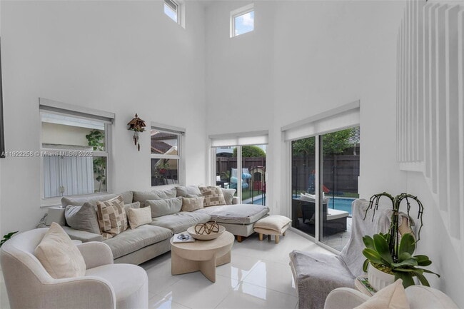 Building Photo - 15452 SW 50th Terrace