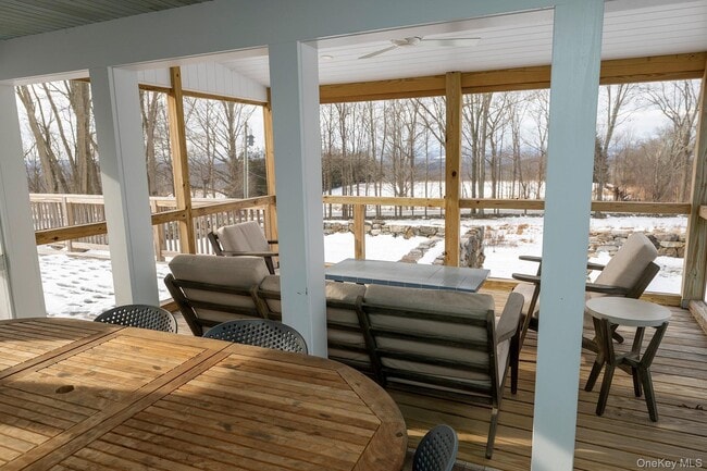 Building Photo - 692 Bangall Rd