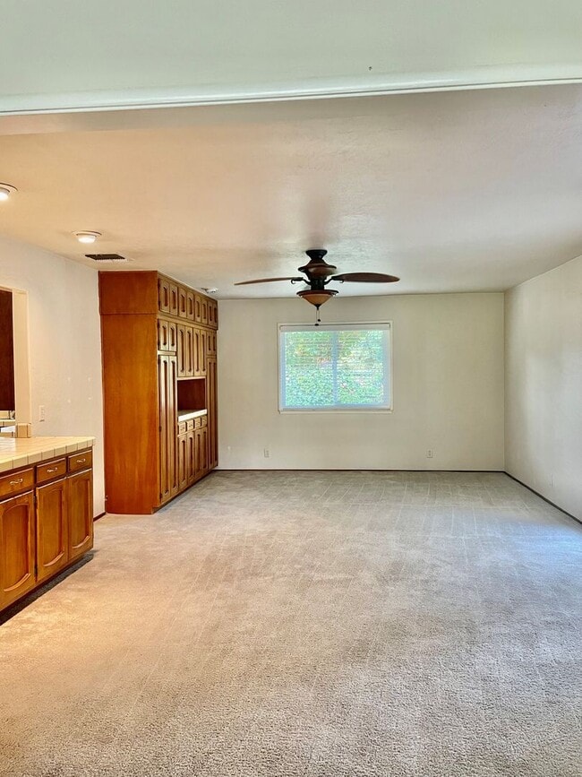 Building Photo - Just reduced!