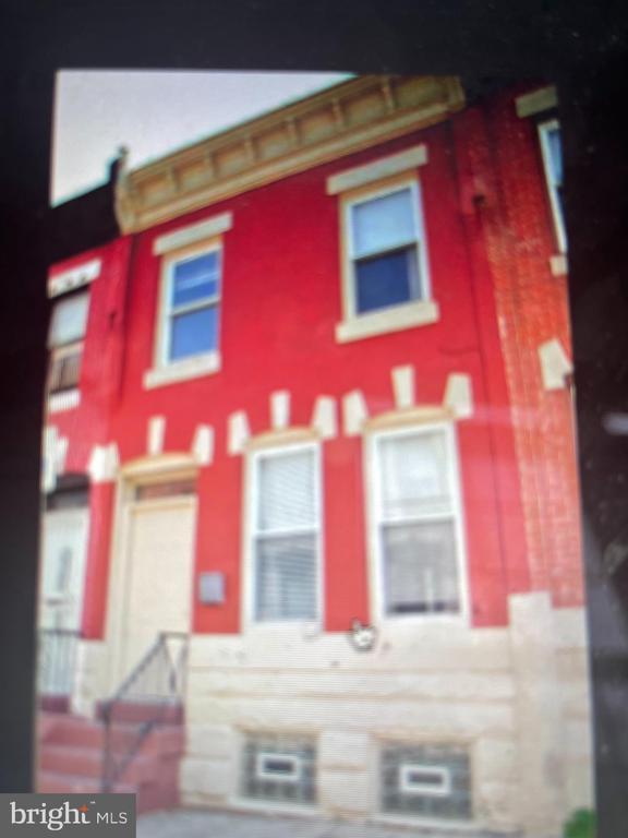 Primary Photo - 1321 N Hollywood St