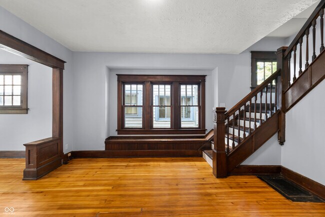 Building Photo - 2330 E 16th St