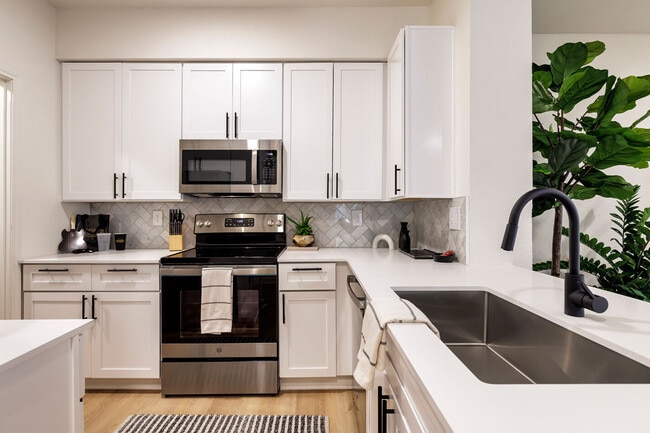 The Lola apartments — community photo - The Lola