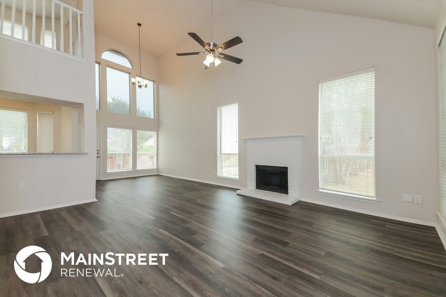 Building Photo - 204 Parkway Ct