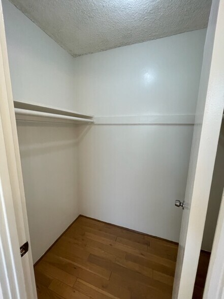 Building Photo - 1342 10th St