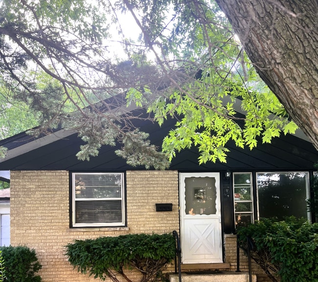 Primary Photo - 17413 Kedzie Ave