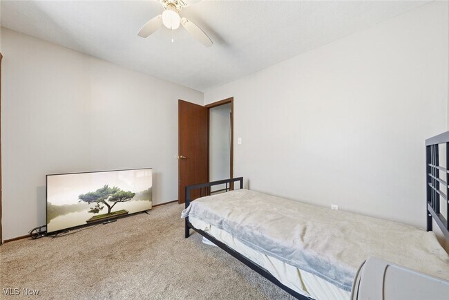 Building Photo - 27413 Westown Blvd