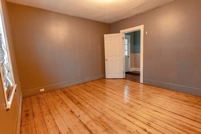 Building Photo - 11 Bearse Ave