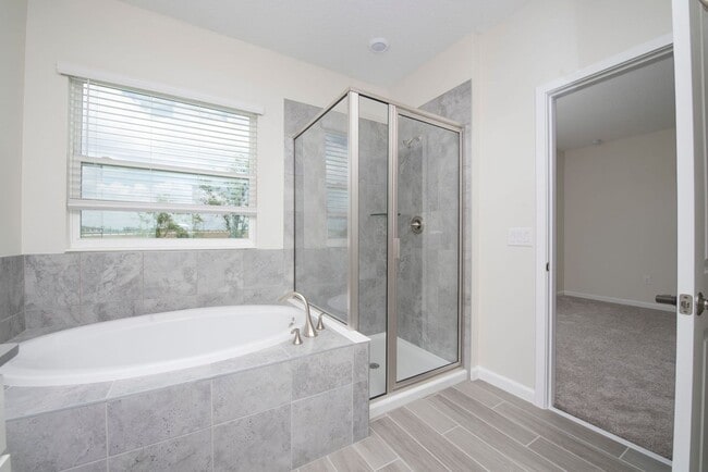 Building Photo - TOWNHOUSE 3 Bedrooms 2.5 Baths
