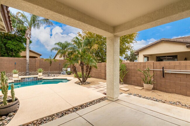 Building Photo - 3443 E Riopelle Ave