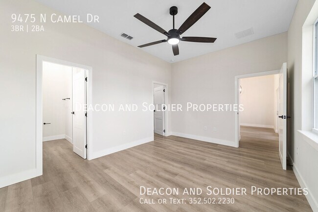 Building Photo - 9475 N Camel Dr