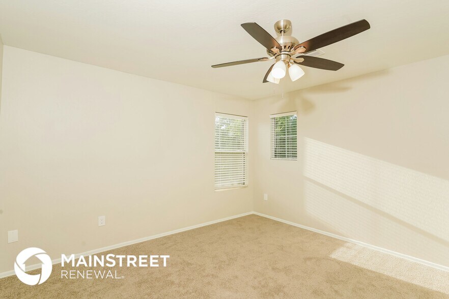 Building Photo - 11954 W Belmont Dr