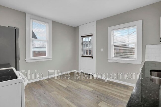 Building Photo - 295 E Woodrow Ave