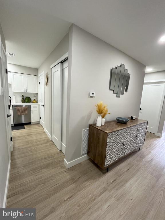 Building Photo - 402 Mulberry Cove