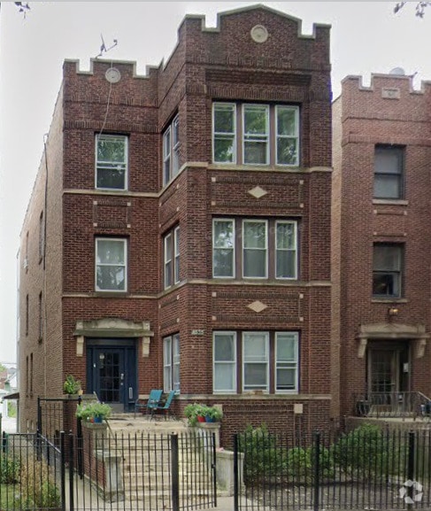 Building Photo - 4335 N Sacramento Ave