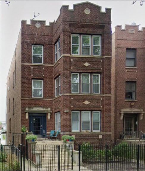 Primary Photo - 4335 N Sacramento Ave
