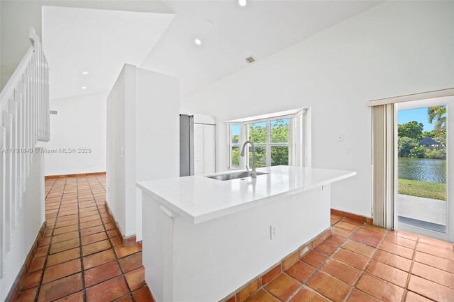 Building Photo - 14531 Hampton Pl