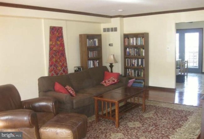 Building Photo - 516 Susan Dr