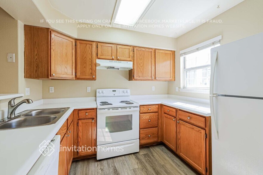 Building Photo - 11812 E Kepner Dr