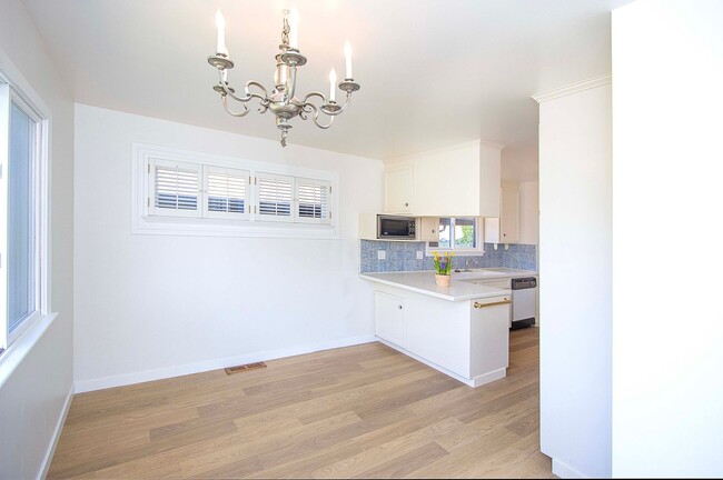 Building Photo - 4Bed/2Bath Home in  Kentfield with stellar...