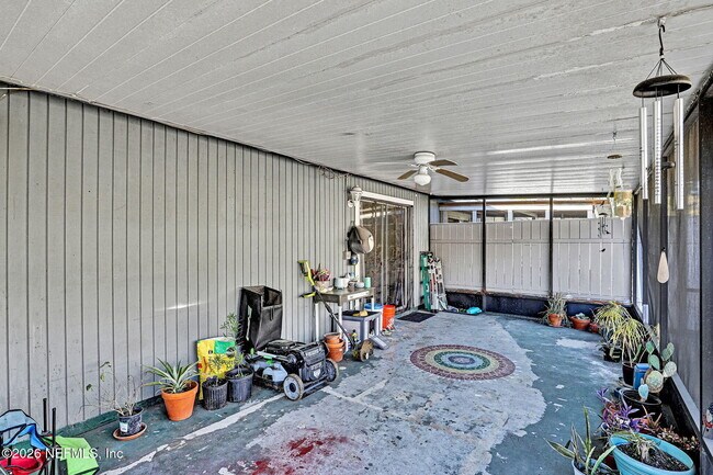 Building Photo - 2521 White Horse Rd E